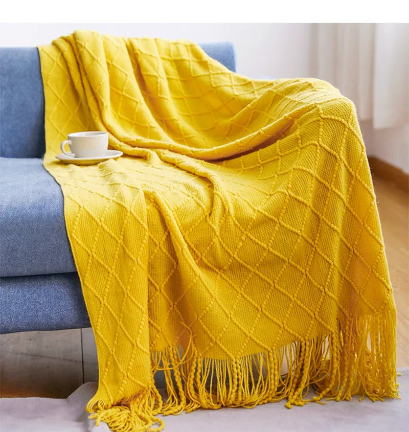Knitted Tassel Blanket — Soft Acrylic Cozy All-Season Throw