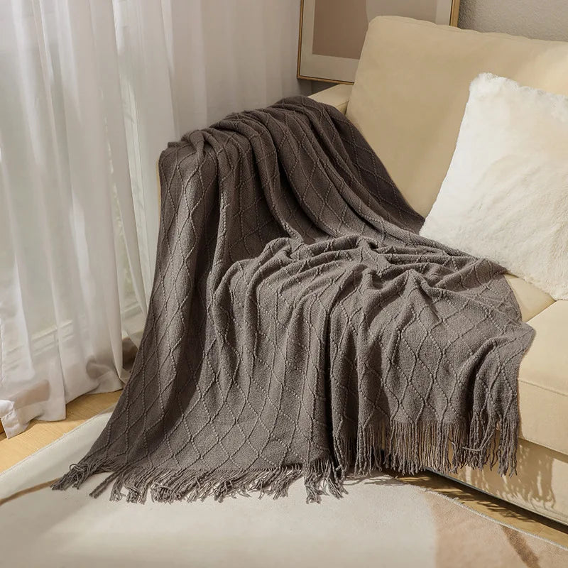 Knitted Tassel Blanket — Soft Acrylic Cozy All-Season Throw