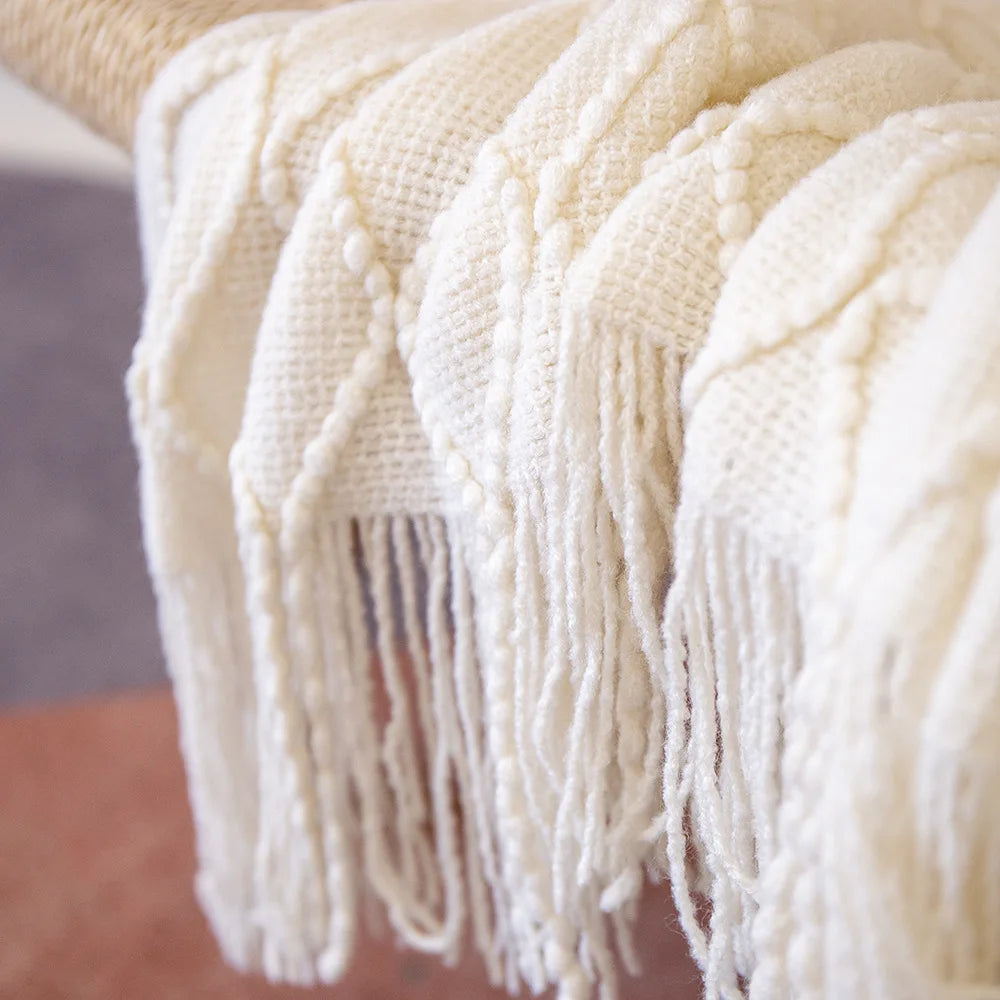 Knitted Tassel Blanket — Soft Acrylic Cozy All-Season Throw