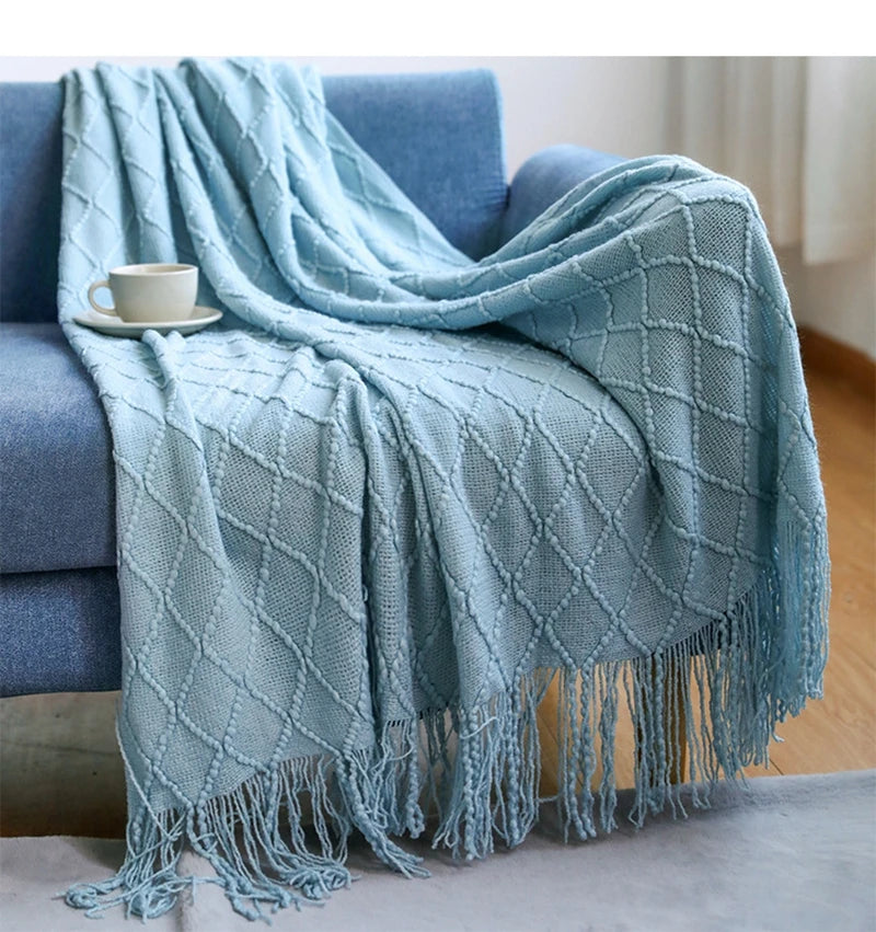 Knitted Tassel Blanket — Soft Acrylic Cozy All-Season Throw