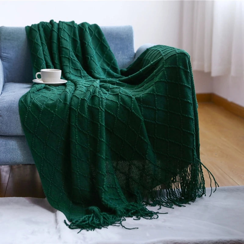Knitted Tassel Blanket — Soft Acrylic Cozy All-Season Throw